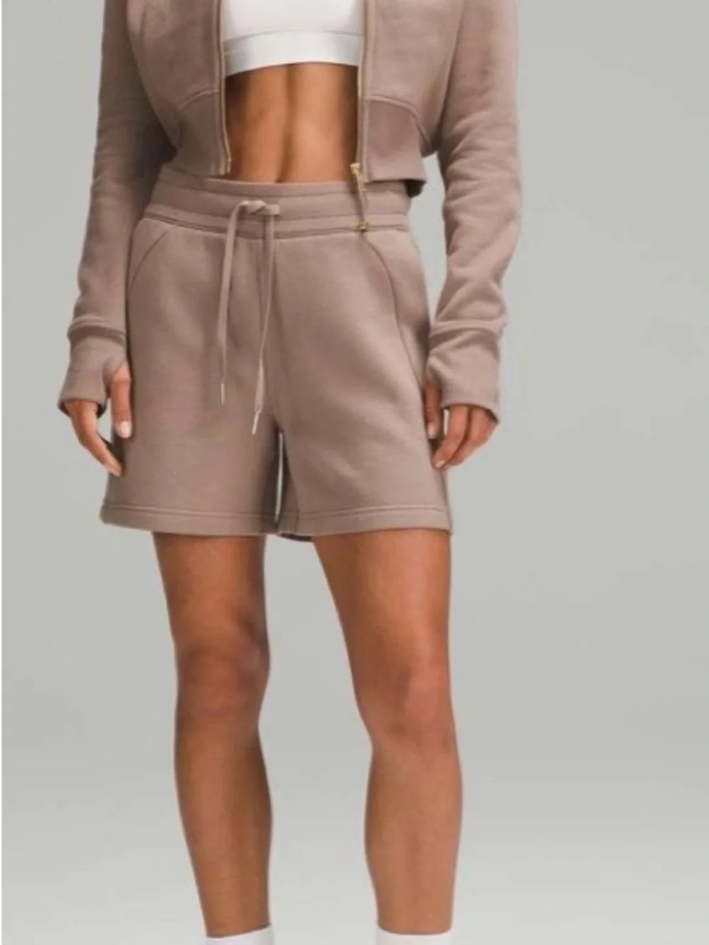 LULULEMON SCUBA HIGH RISE SHORTS 5”in TAUPETASTIC SIZE 12